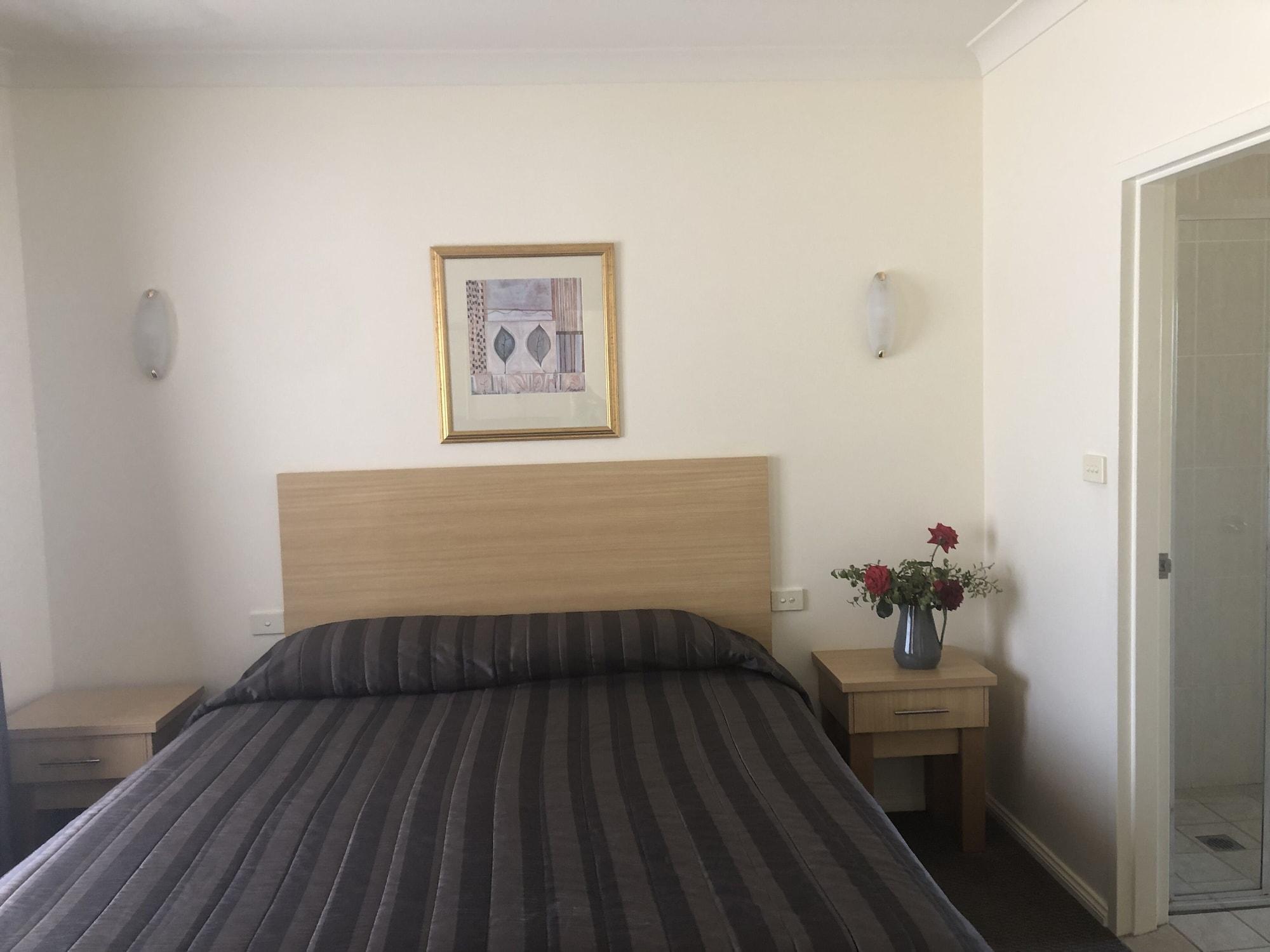 Turners Vineyard Motel Orange
